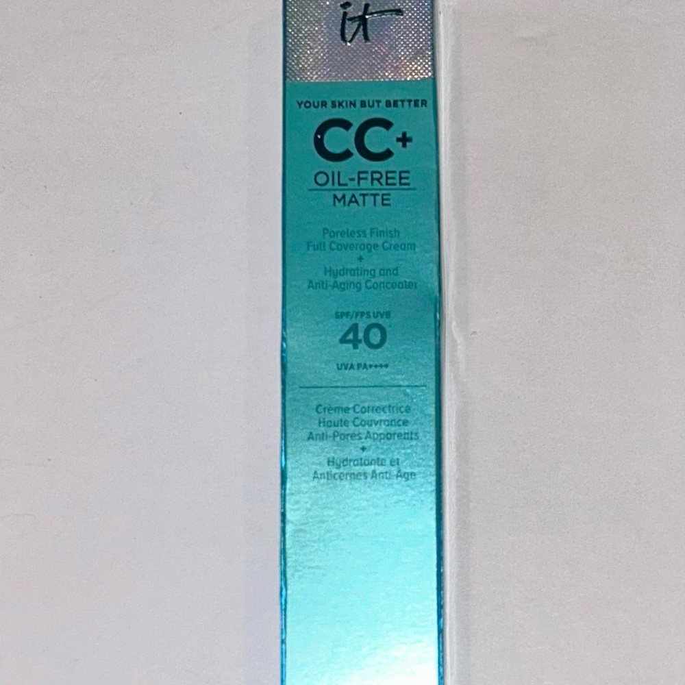 It Cosmetics CC+ Oil Free Matte Full Coverage Finish Cream SPF 40